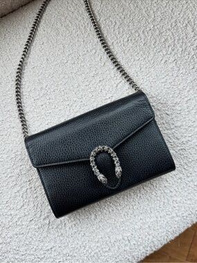 Gucci Dionysus Wallet on Chain in Black pebbled leather